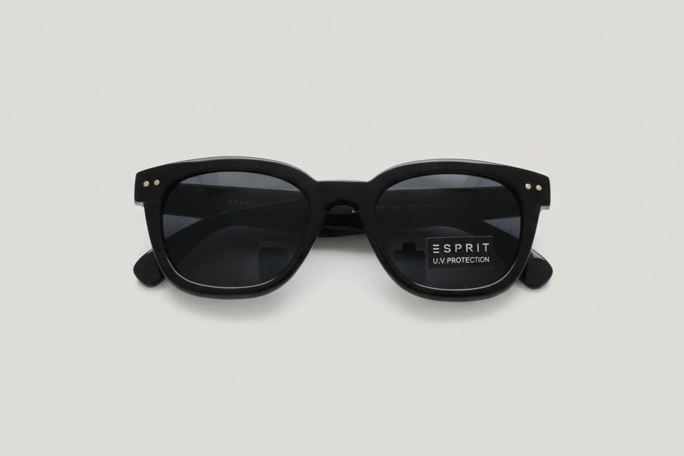 Esprit Cat-Eye Sunglasses – Black Frame with Smoke Grey Lenses
