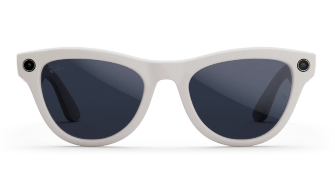 Rayban Meta Skyler (Gen 1) - Frame colour: Shiny Chalky Grey, Lens colour: Clear to Sapphire Transitions