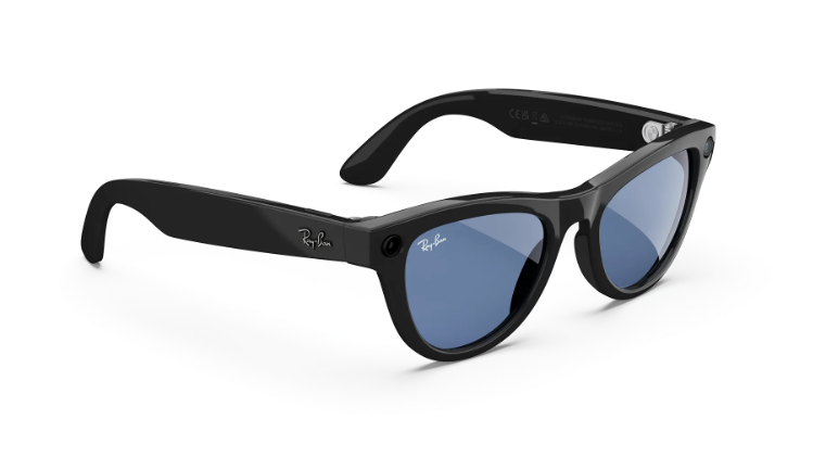 Rayban Meta Skyler (Gen 1) - Frame colour: Shiny Black, Lens colour: Clear Tint to Cerulean Blue Transitions