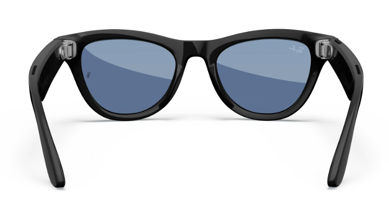 Rayban Meta Skyler (Gen 1) - Frame colour: Shiny Black, Lens colour: Clear Tint to Cerulean Blue Transitions