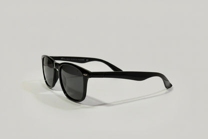 Classic Round Sunglasses – Black Frame with Dark Green Lenses