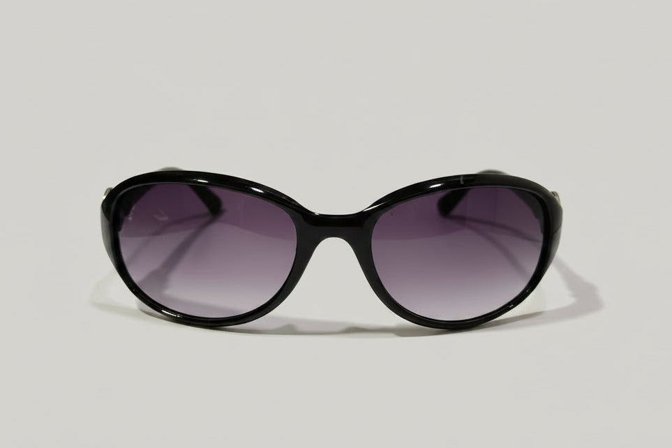 Elegant Black Oversized Gradient Lens Sunglasses for Women – UV Protection Fashion Eyewear