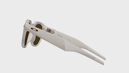 Oakley Meta HSTN - Frame colour: Warm Grey, Lens colour: Prizm™ Ruby
